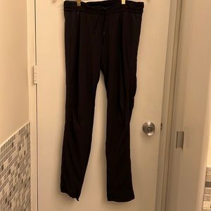Lululemon joggers black size 6